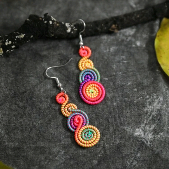 Multicolored hook earrings - Picture 1 of 3